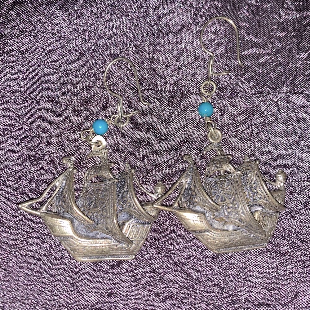 Vintage 925 Sterling Silver Cutter Earrings with Aged Patina Finish - Picture 3 of 11